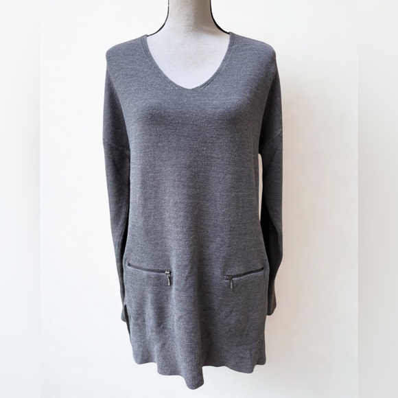 Hampshire Studio Cozy Gray V-Neck Tunic Sweater - Picture 1 of 12